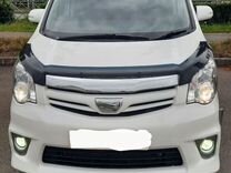 Toyota Noah 2.0 CVT, 2012, 166 700 км, с пробегом, цена 1 650 000 руб.