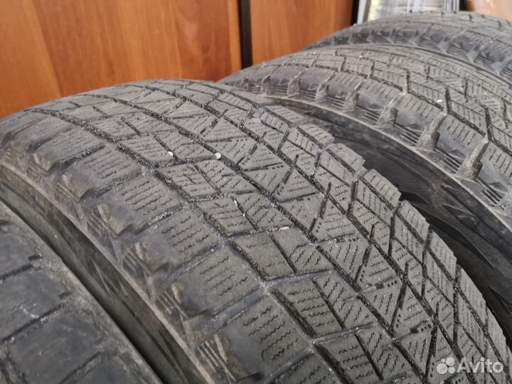 Bridgestone Blizzak DM-V2 225/60 R18 100R