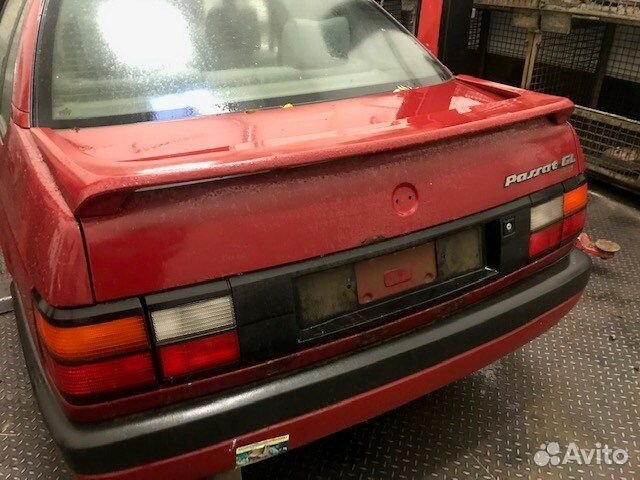 Разбор на запчасти Volkswagen Passat 3