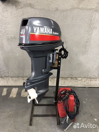 Yamaha E40XW