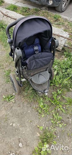 Продам коляску и стул для кормления