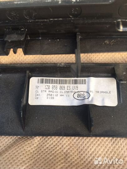 Рамка магнитолы и климата Octavia A5