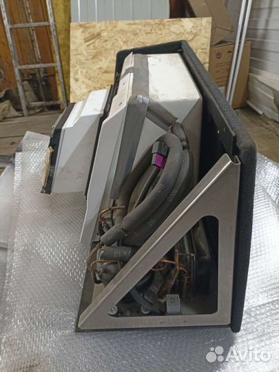 Автомобильный компрессорный холодильник WV