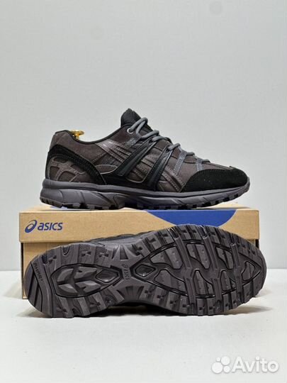 Кроссовки asics gore-TEX (42)