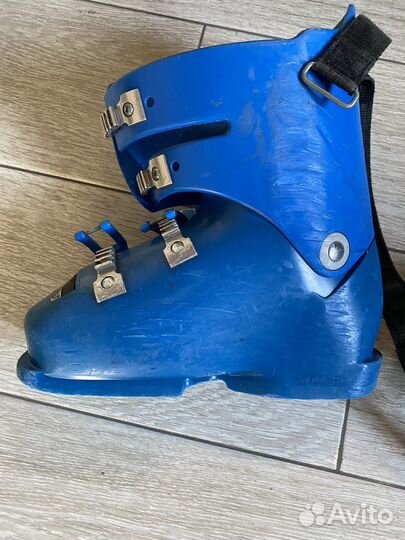 Горнолыжные ботинки Lange