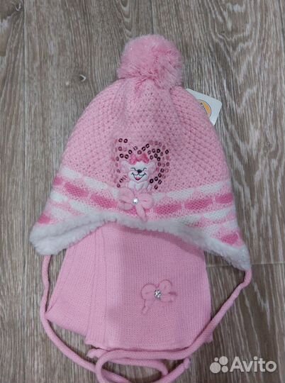 Комплект шапка и шарф для девочки новая