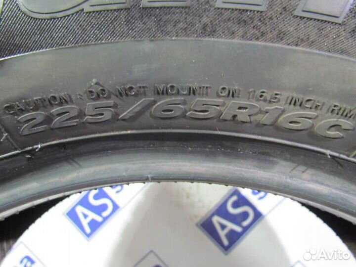 Hankook Vantra LT RA18 225/65 R16C 96R