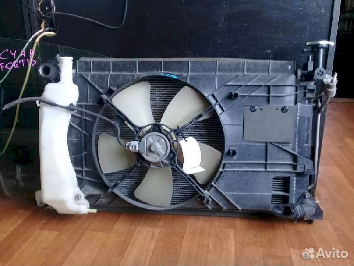 Радиатор охлаждения Mitsubishi Colt Plus Z27W Z23W