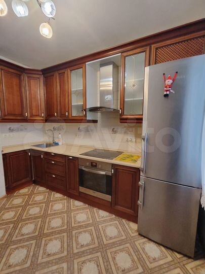 2-к. квартира, 56 м², 8/17 эт.