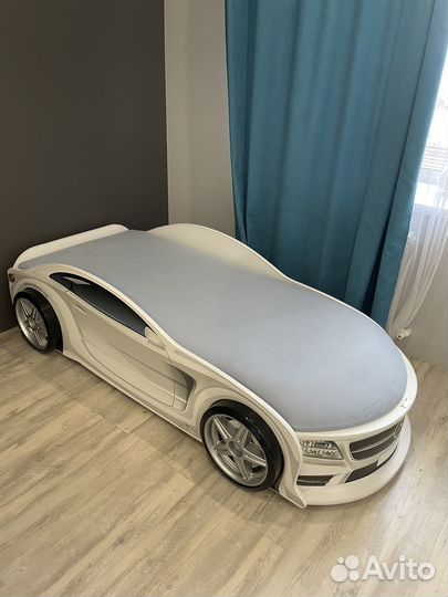 Кровать машинка