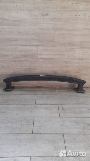 Усилитель заднего бампера Volkswagen Golf 5 С 2003