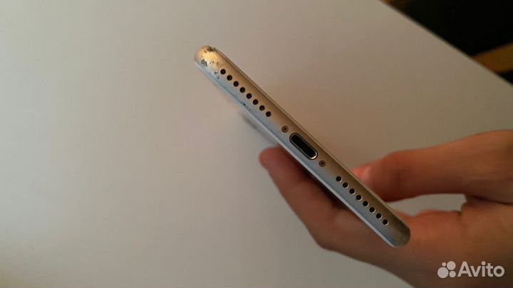 Телефон iPhone 7 plus