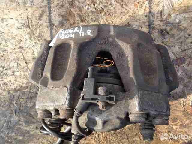 Суппорт передний правый Mercedes C-klasse W204