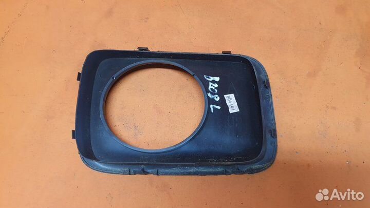 Рамка противотуманной фары передняя левая Honda