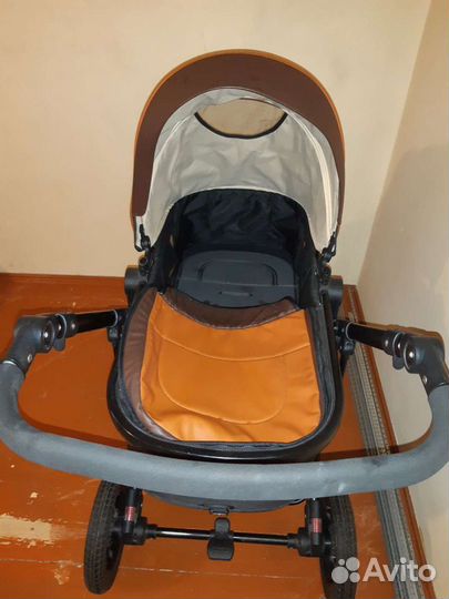 Прогулочная коляска новая
