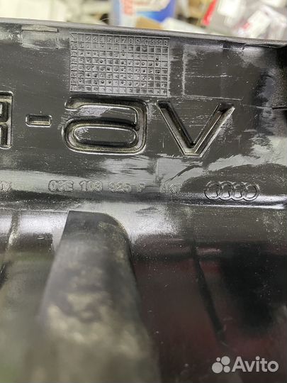 Декоративная крышка двигателя Ауди А6 С6 FSI