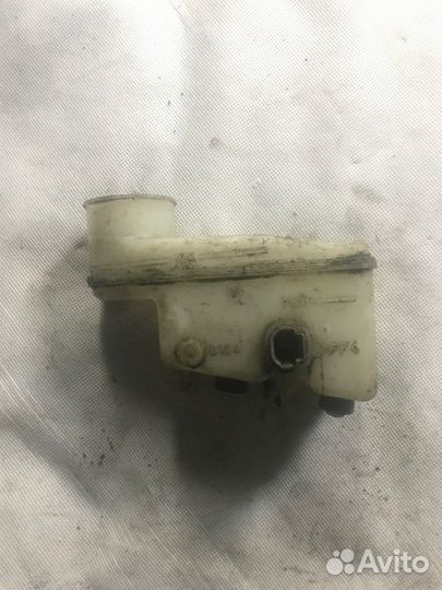 Бачок для тормозной жидкости Daihatsu Terios J100G