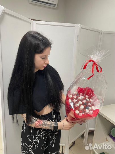 Клубничные букеты и клубника в шоколаде