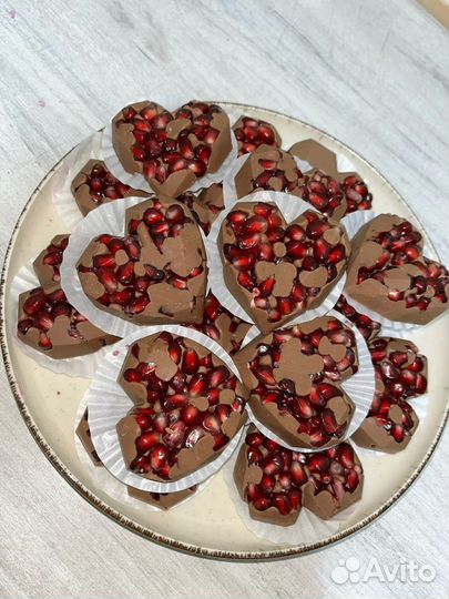 Гранат в шоколаде