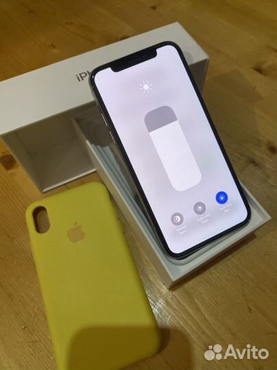 iPhone X, 256 ГБ