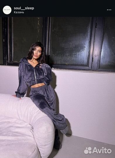 Велюровый костюм женский