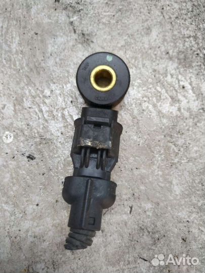 Датчик детонации opel astra j 1.4 55563372