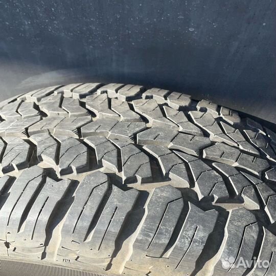 Royal Black Royal A/T 275/65 R17