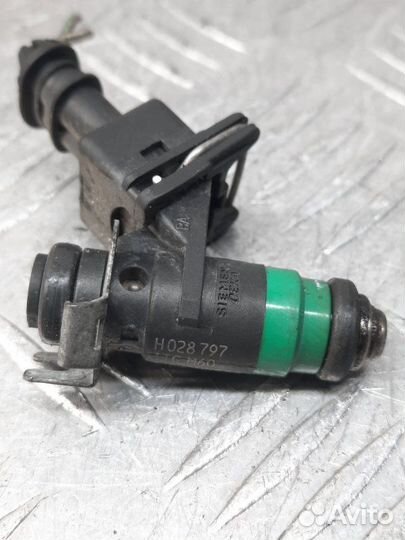 Форсунка Renault Megane кабриолет 2.0 F4R770 2006