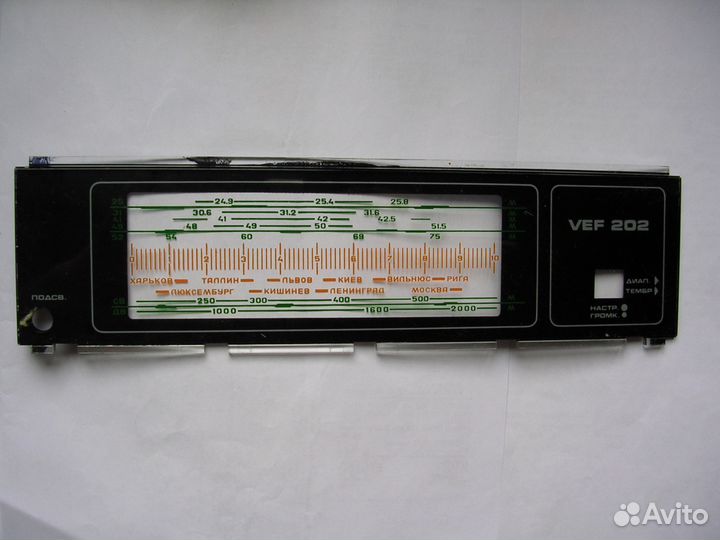 Лампы разные: ECC81(12ат7), EL84 и другие