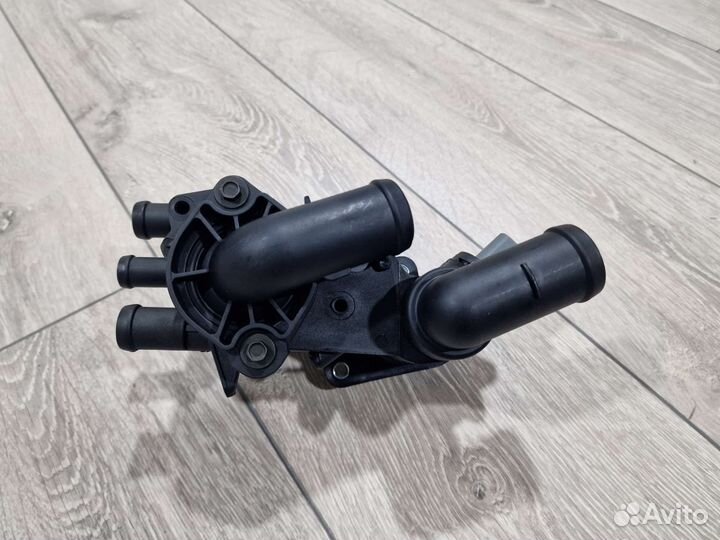 Корпус термостата в сборе 1.4 VW Polo 4, Skoda