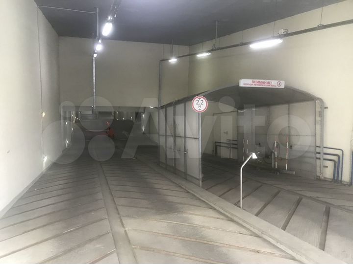 Машиноместо, 13 м²