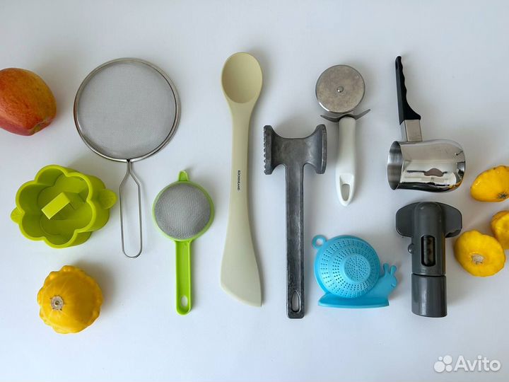 Кухонные принадлжежности пакетом штопор турка сито