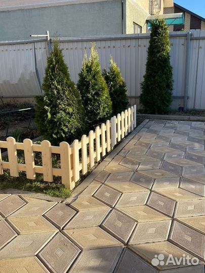 Забор из натурального дерева