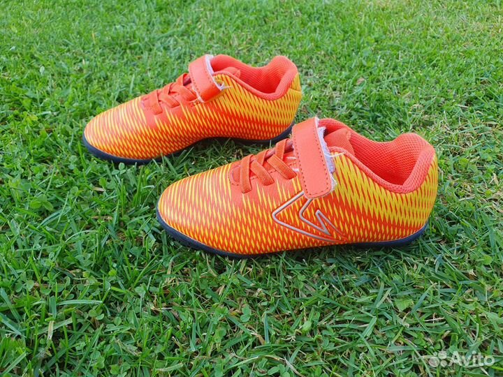 Футбольные бутсы demix