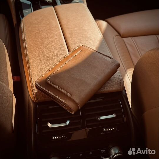 Докуметница BMW