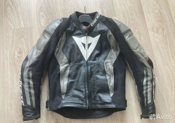 Мотокуртка кожаная Dainese Nexus (50 размер)