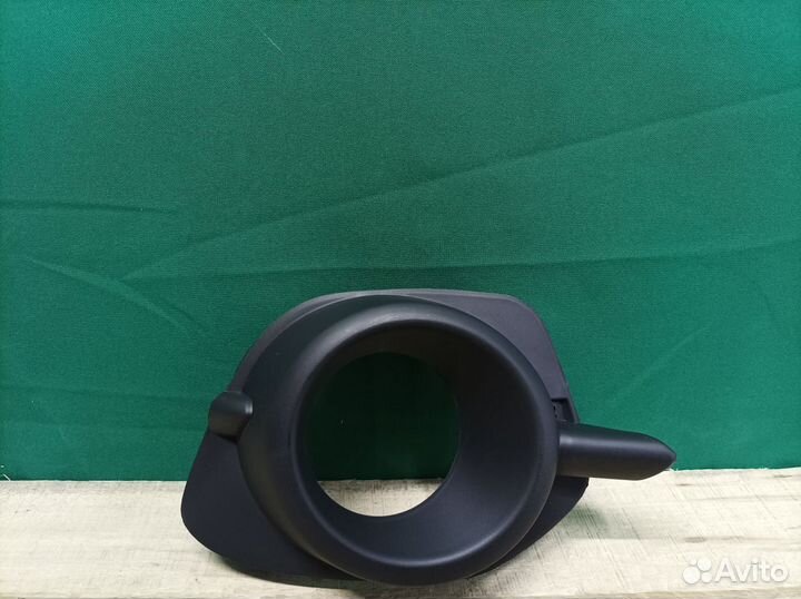 Окантовка птф левая Pajero Sport 2 2008-2015