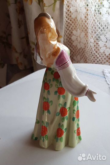 Статуэтка Плясунья Даша Дулево