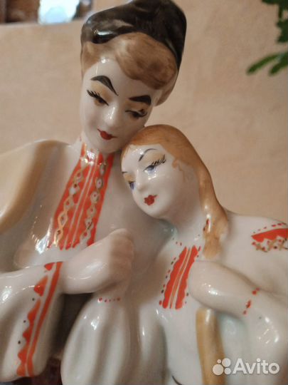 Фарфоровые статуэтки