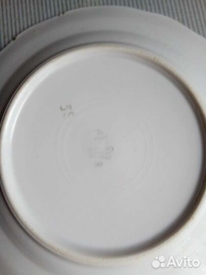 Тарелки десертные разные