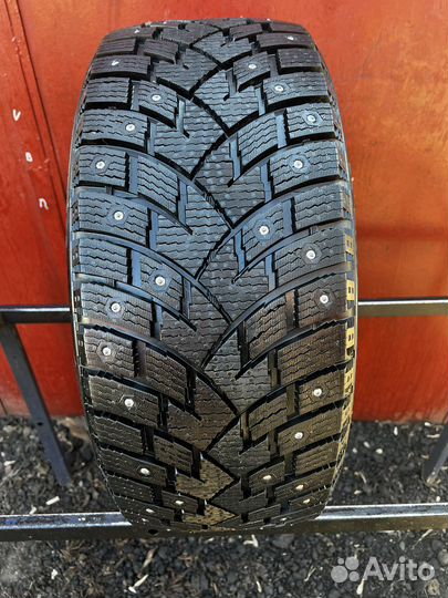 Delinte Winter WD42 235/45 R18 98T