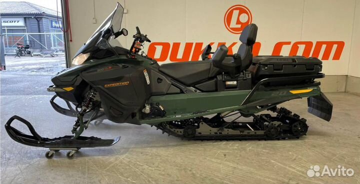 BRP Ski-Doo Expedition SE 900 ACE Turbo R