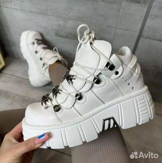 Ботинки new rock белые