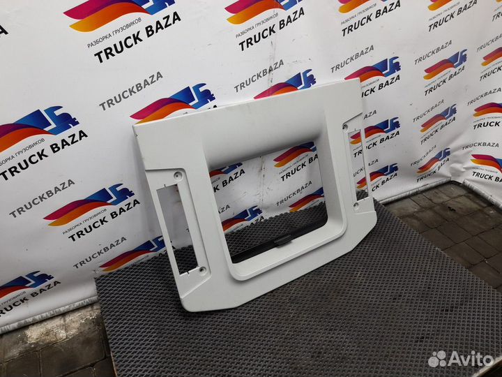 82257726 Обшивка потолка Renault T