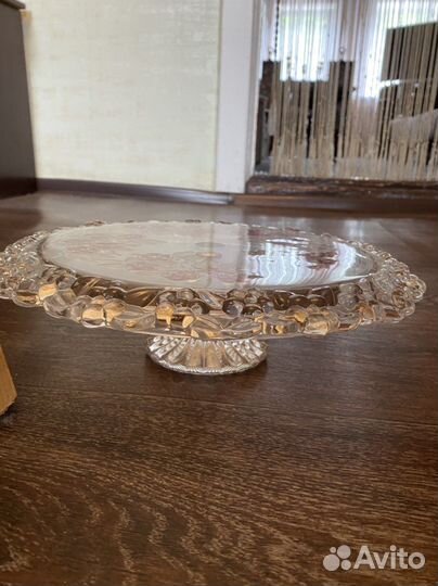 Ваза для фруктов на ножке малая