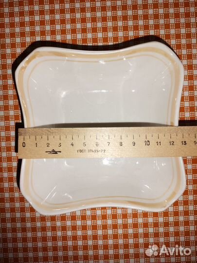 Тарелки пирожковые и суповые, блюдца, салатники