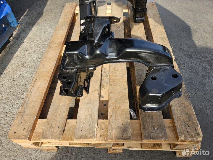 Балка под двс на Toyota lite ACE, noah 3SFE