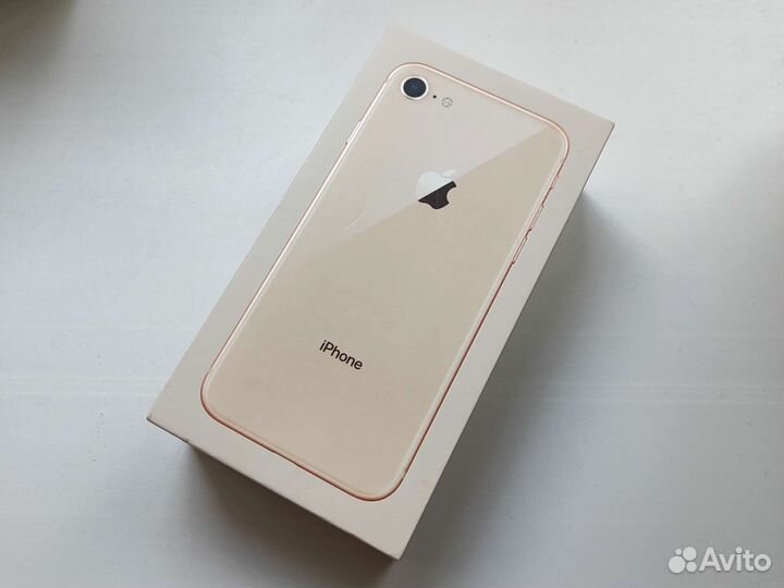 Коробка от iPhone 8