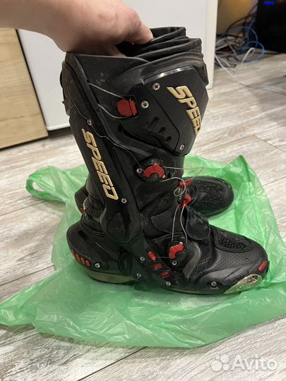 Мотоботы спортивные