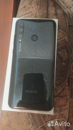 HONOR 20e, 4/64 ГБ